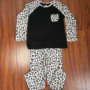 Garanimals Black Brown and Tan Leopard Print Outfit (4T)